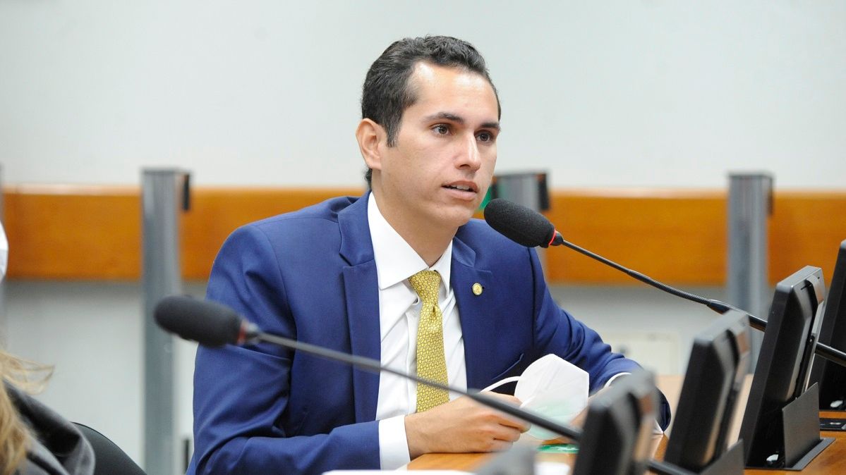 Deputado federal Domingos Neto na Câmara dos Deputados