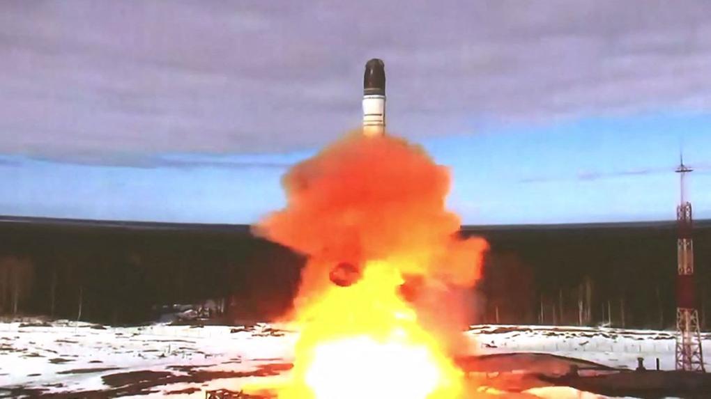 míssil russo sendo lançado