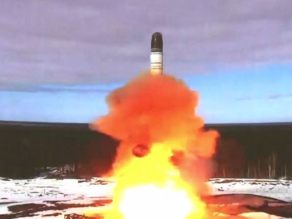 míssil russo sendo lançado