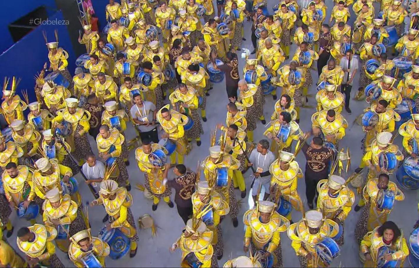Bateria de Carnaval da escola Acadêmicos do Sossego