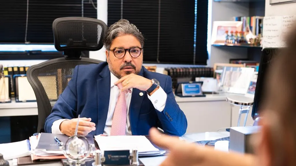 Advogado Leandro Vasques, diretor jurídico da Federação Cearense de Futebol