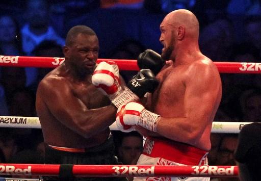 Tyson Fury acerta o golpe final da luta