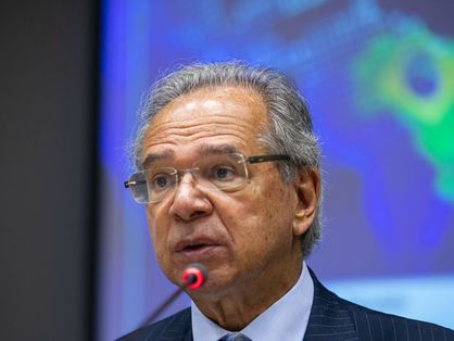 paulo guedes com covid-19