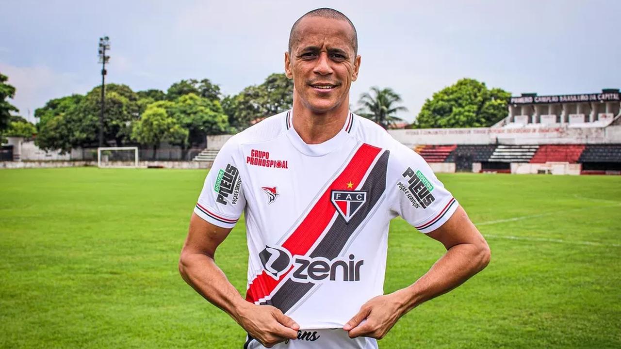 Ferroviário renova com lateral-direito Wesley - Jogada - Diário do