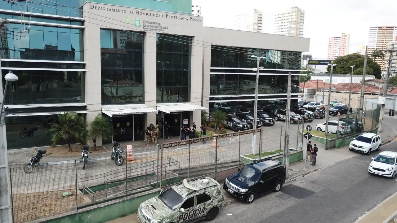 fachada da DHPP, em fortaleza