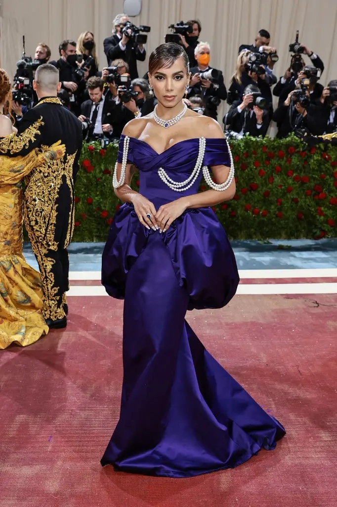Anitta veste Moschino no Met Gala 2022