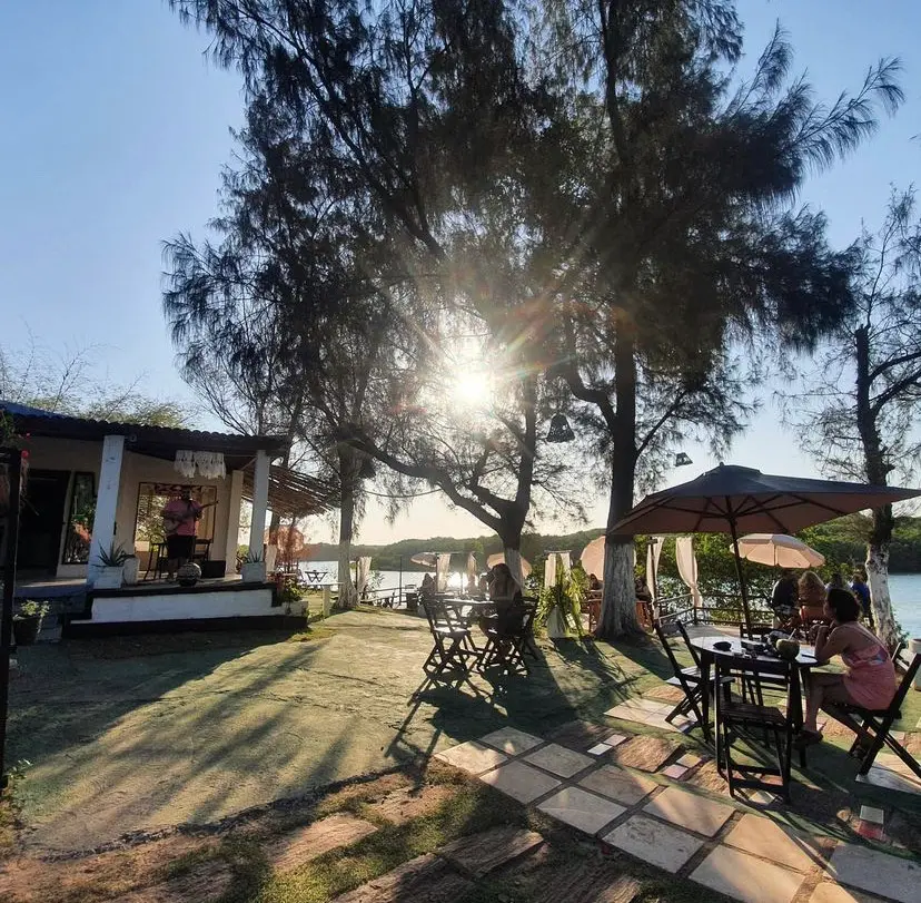 O tradicional Portal Ecomangue é um dos queridinhos de quem visita a Sabiaguaba