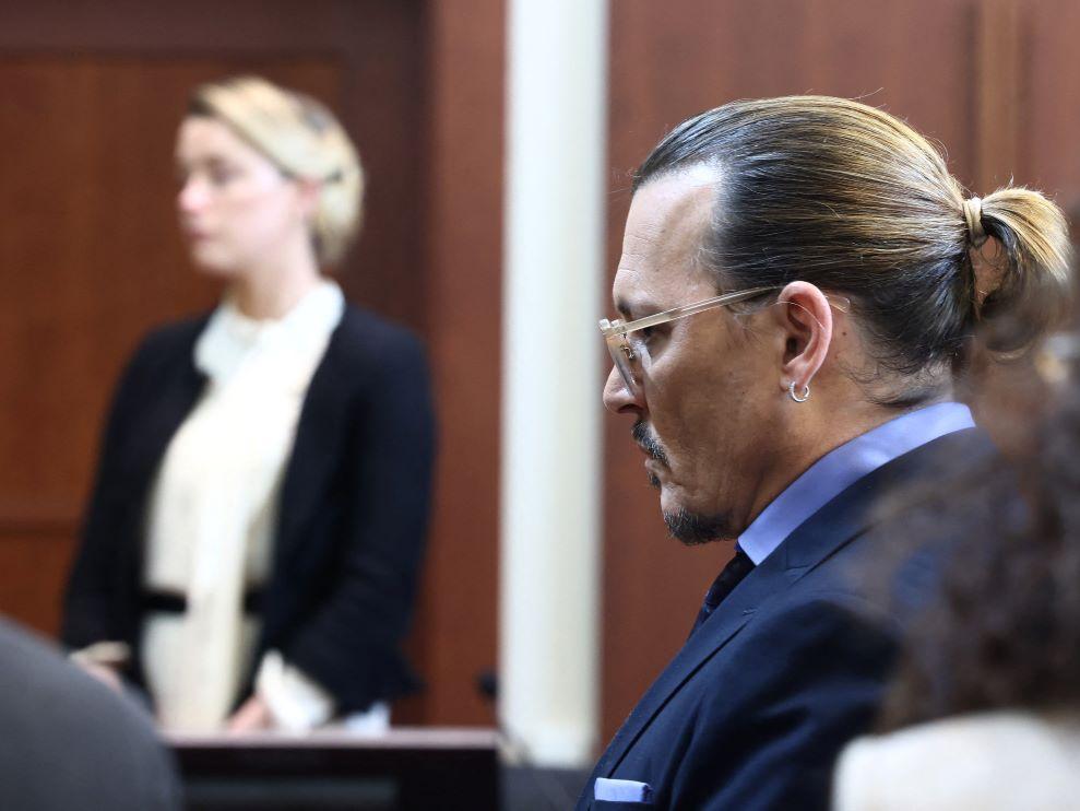 Advogados de Amber Heard descrevem Johnny Depp como um 'monstro