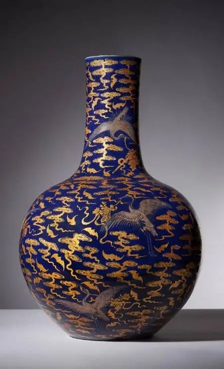 Vaso guardado há 40 anos é relíquia de R$ 933 mil