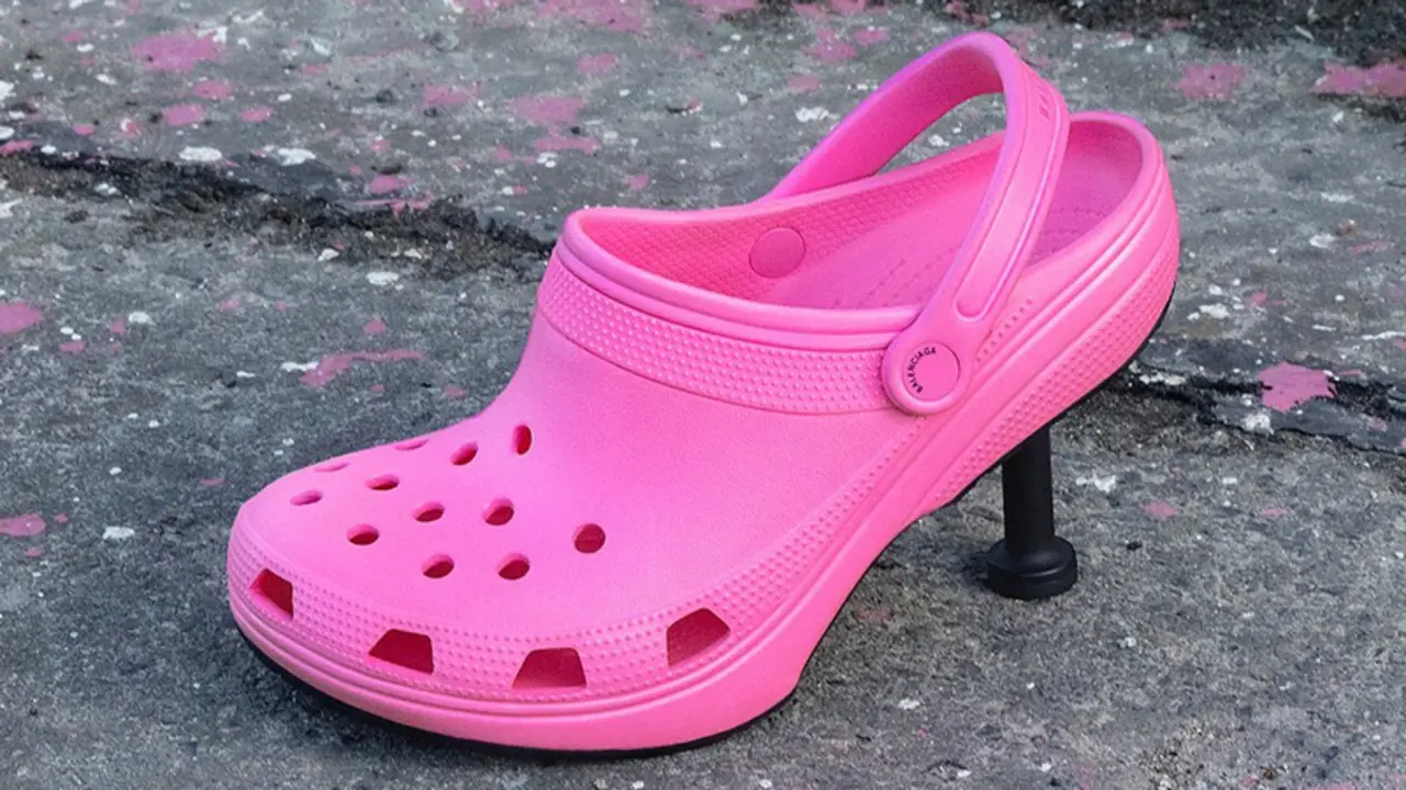 Atualmente, peças em crocs saem por US$ 625, cerca de R$ 3,2 mil
