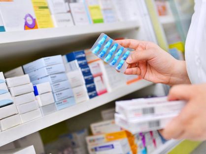 caixas de remédio em farmácia