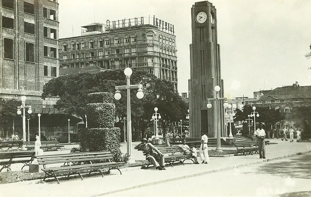 Praça do Ferreira é um dos locais mais tradicionais do Centro de Fortaleza