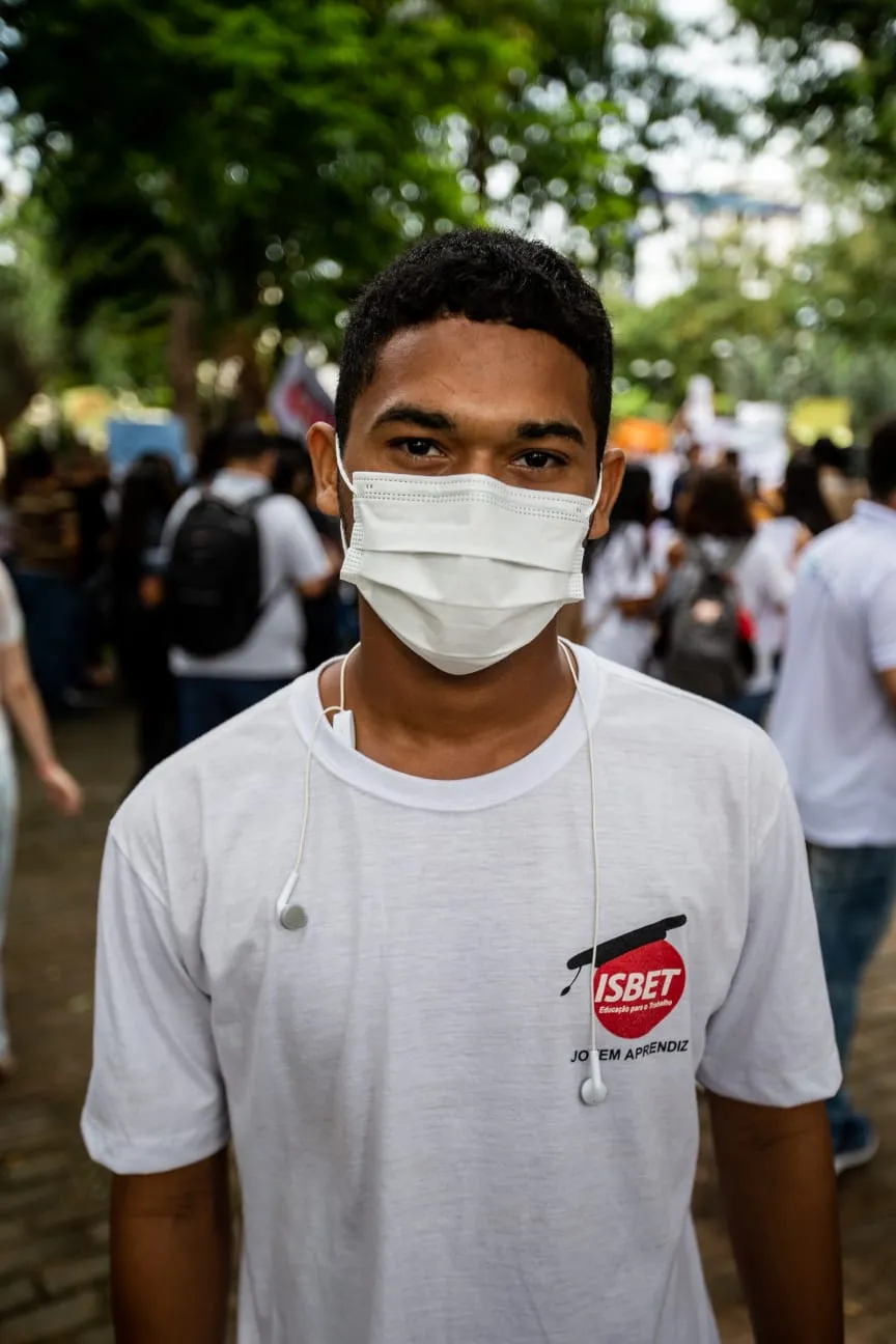 O Programa Jovem Aprendiz mudou a realidade de pessoas como o  Francisco Diogo, de 19 anos
