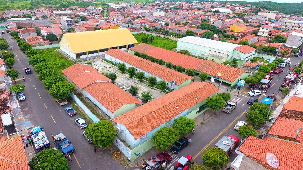 Escola de Ensino Médio Coelho Mascarenhas, em Nova Oriente