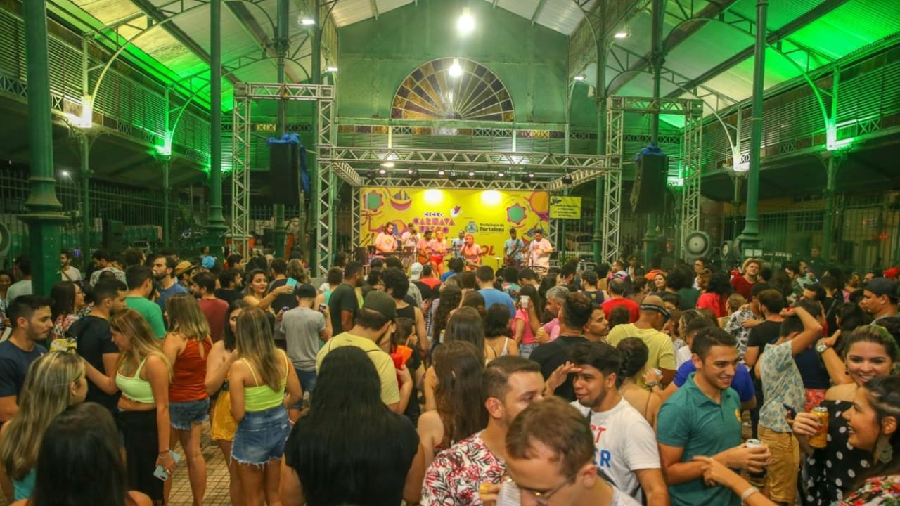 Carnaval no Mercado dos Pinhões em Fortaleza