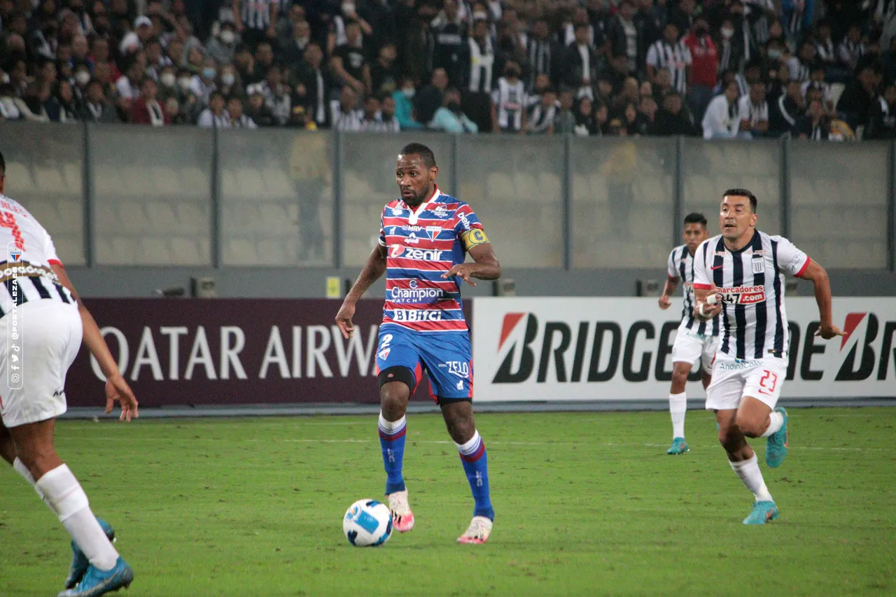 Na etapa final de jogo, o Leão segurou a pressão do Alianza Lima e definiu o jogo
