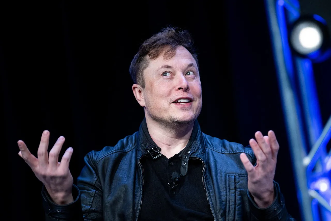 Elon Musk fala durante o Satellite 2020 no Washington Convention Center