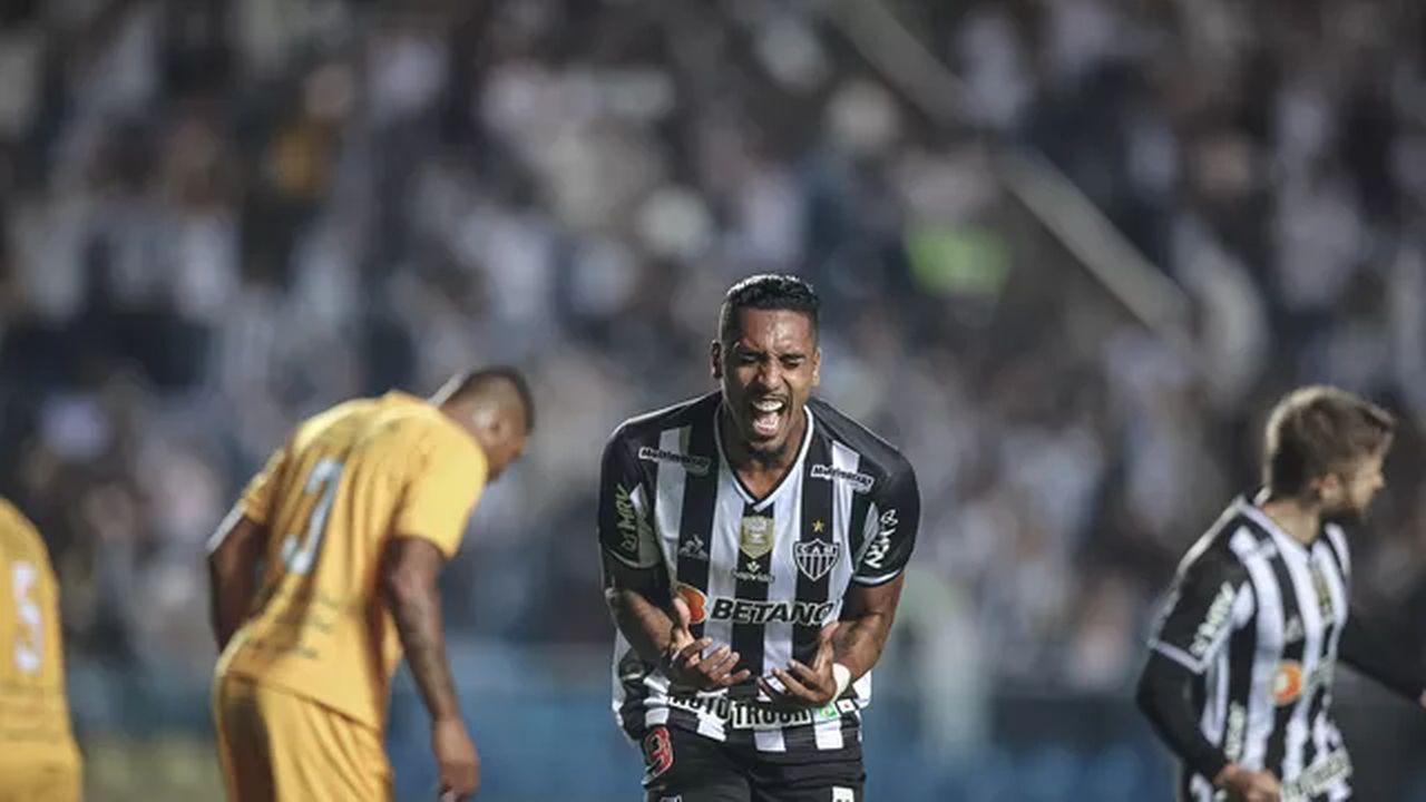 Fabio Gomes, do Atlético-MG, comemora gol