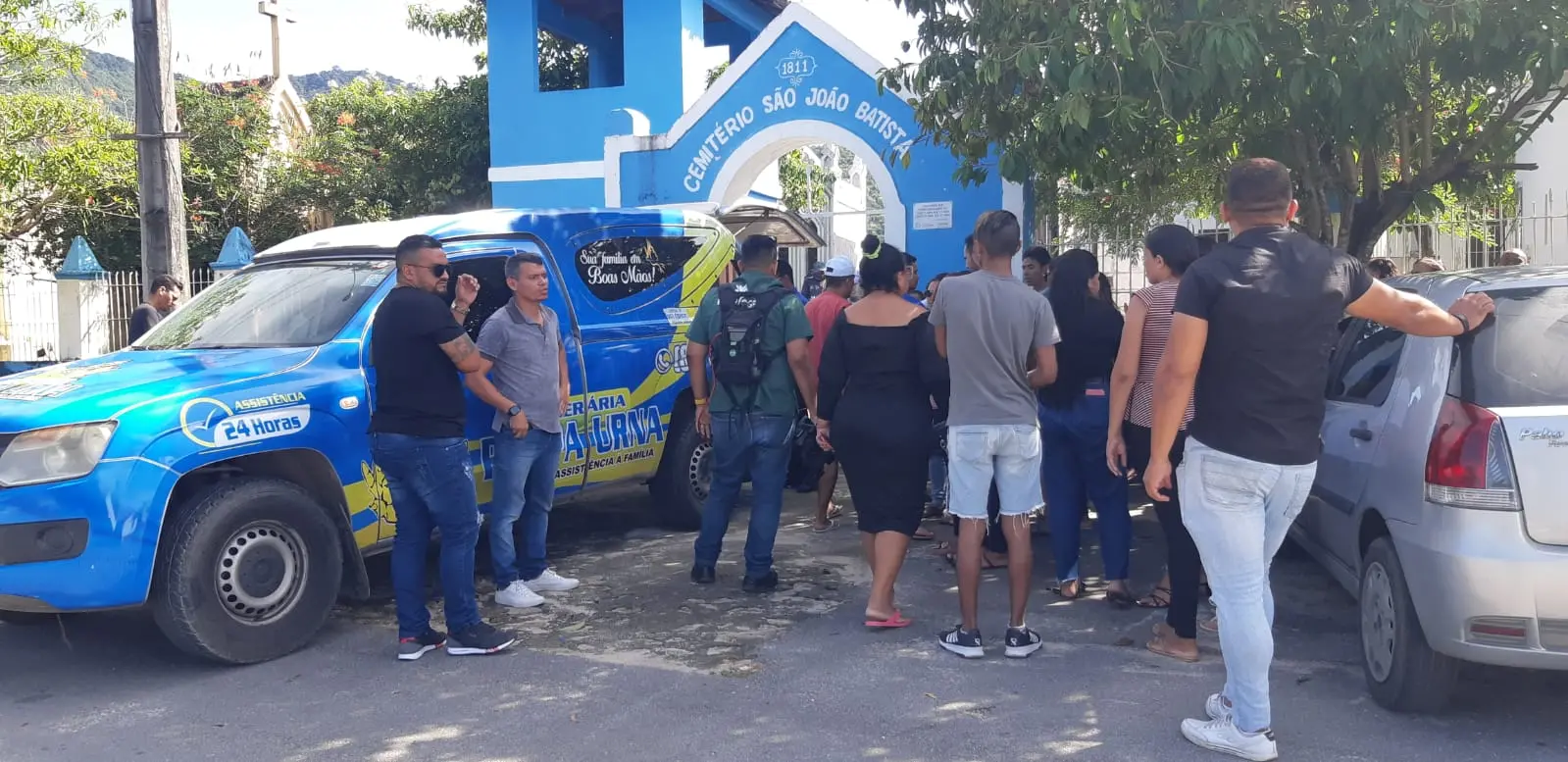 Enterro de jovem em Maranguape