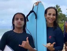 Ivete e Marcelo Sangalo em aula de surf