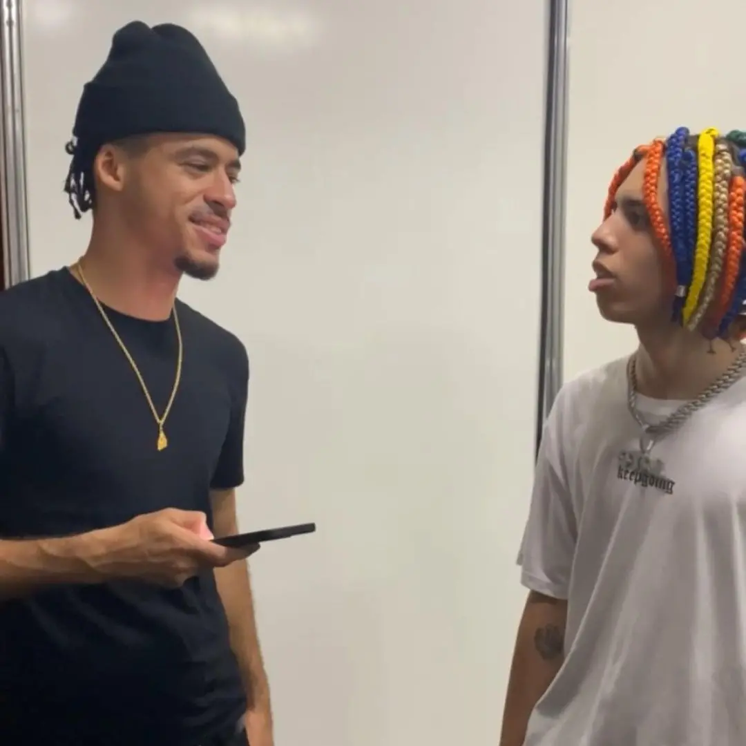 Welisson ao lado de L7nnon