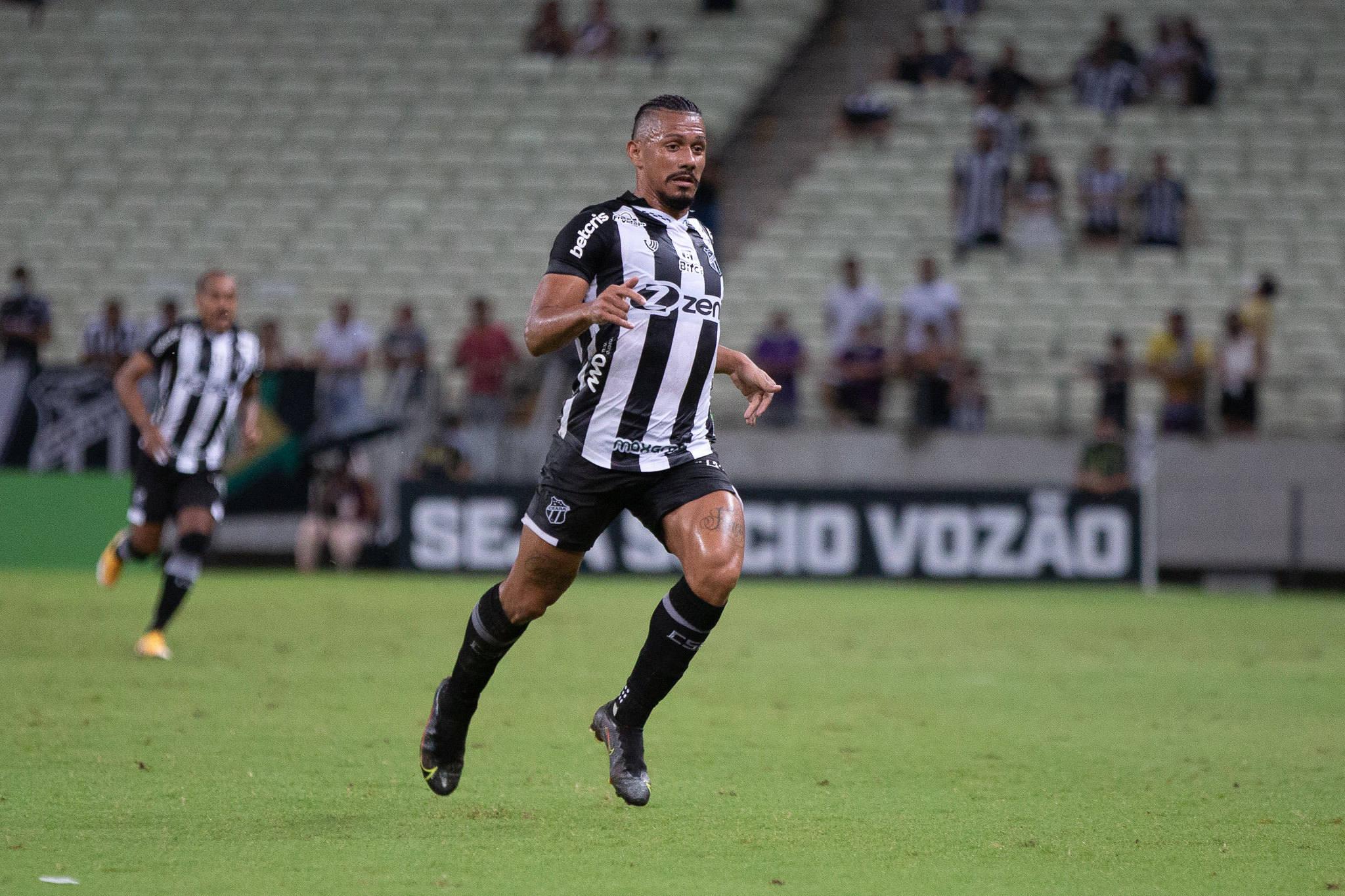 Fernando Sobral em jogo do Ceará