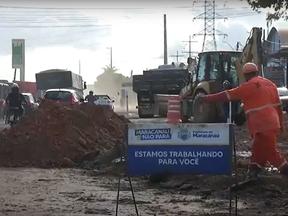 Obras de ação emergencial no Anel Viário, em frente à entrada do bairro Pajuçara