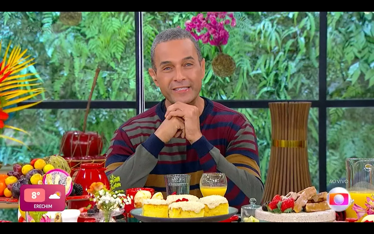 Jornalista falou sobre casos de Covid-19 ao vivo