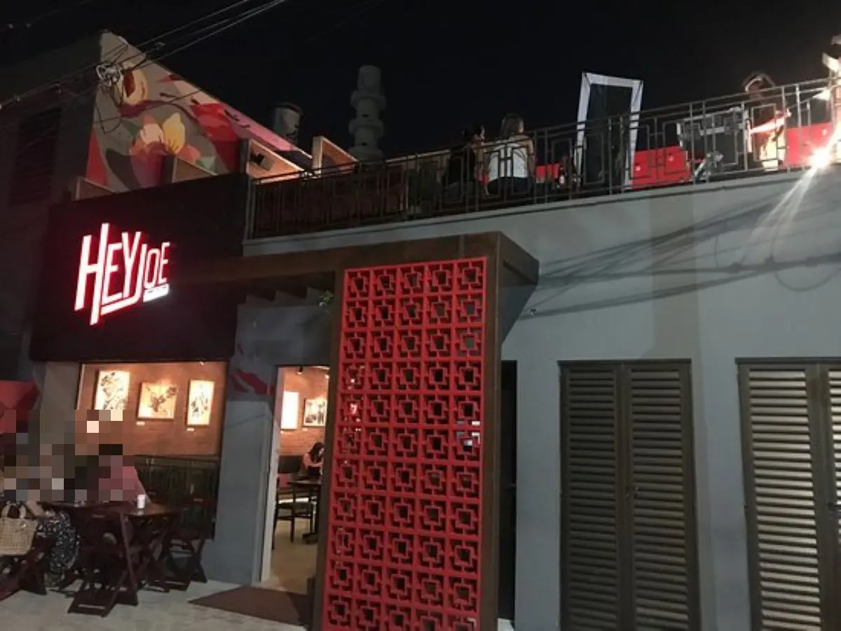 Fachada do bar Hey Joe em Fortaleza
