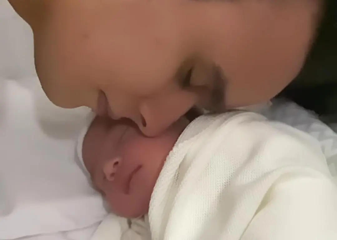 Cícero Dantas ao lado do filho