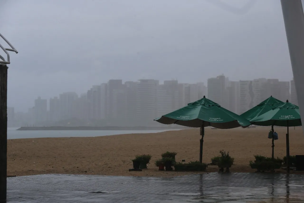 O Litoral de Fortaleza foi a única que ultrapassou a marca dos 1.000 mm pluviométricos acumulados, feito que não aconteceu em 2021 com nenhuma macrorregião.