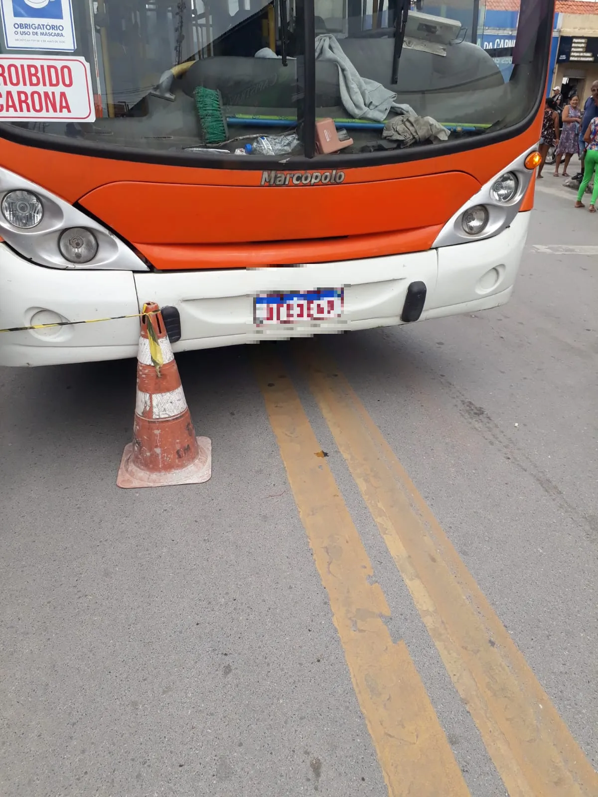 Veículo transportava crianças para uma escola da rede municipal