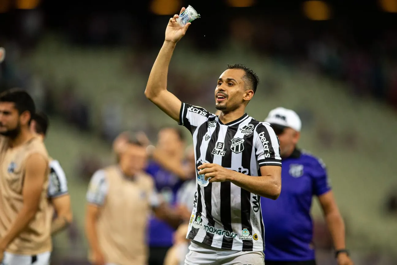 O meia Lima marcou 2 gols nos últimos 2 jogos