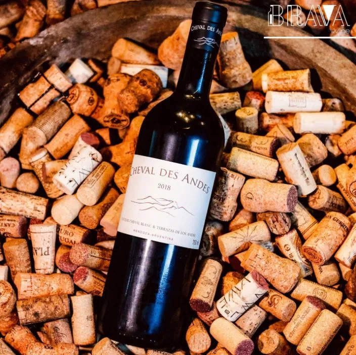 O vinho pode ser consumido, inclusive, durante o jantar romântico do casal