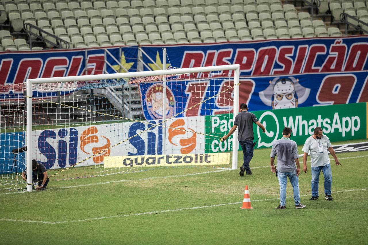 Imagem mostra gramado da Arena Castelão