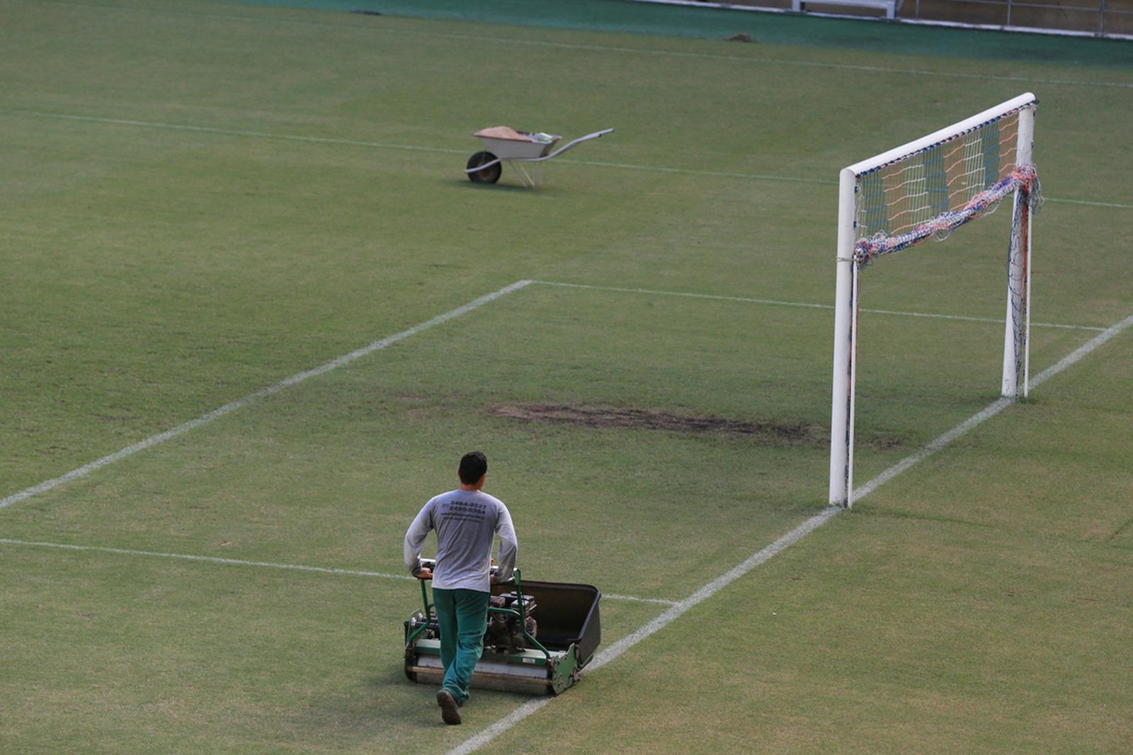 Imagem em aberto do gramado da Arena Castelão