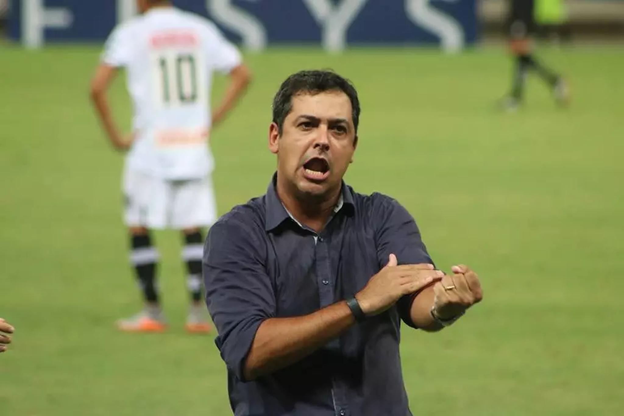 Cear&Atilde;&iexcl; contrata Marquinhos Santos como novo treinador - Jogada - Di&Atilde;&iexcl;rio do  Nordeste