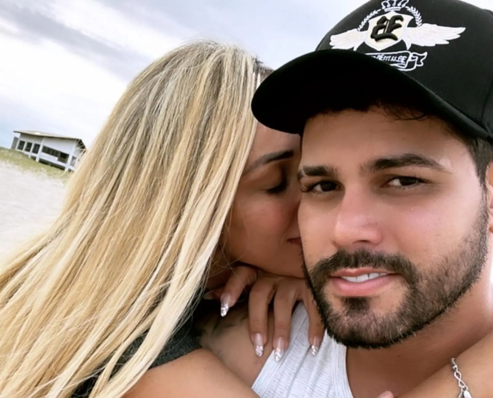 Taty Girl publicou mensagem com declaração de amor em rede social