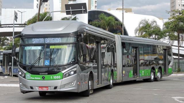 Ônibus da empresa Santa Brígida