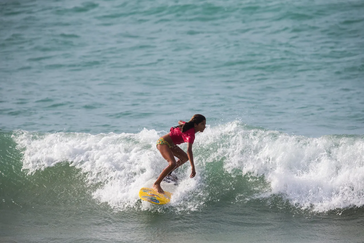 Praia do Titanzinho é boa opção para praticantes de todos os níveis