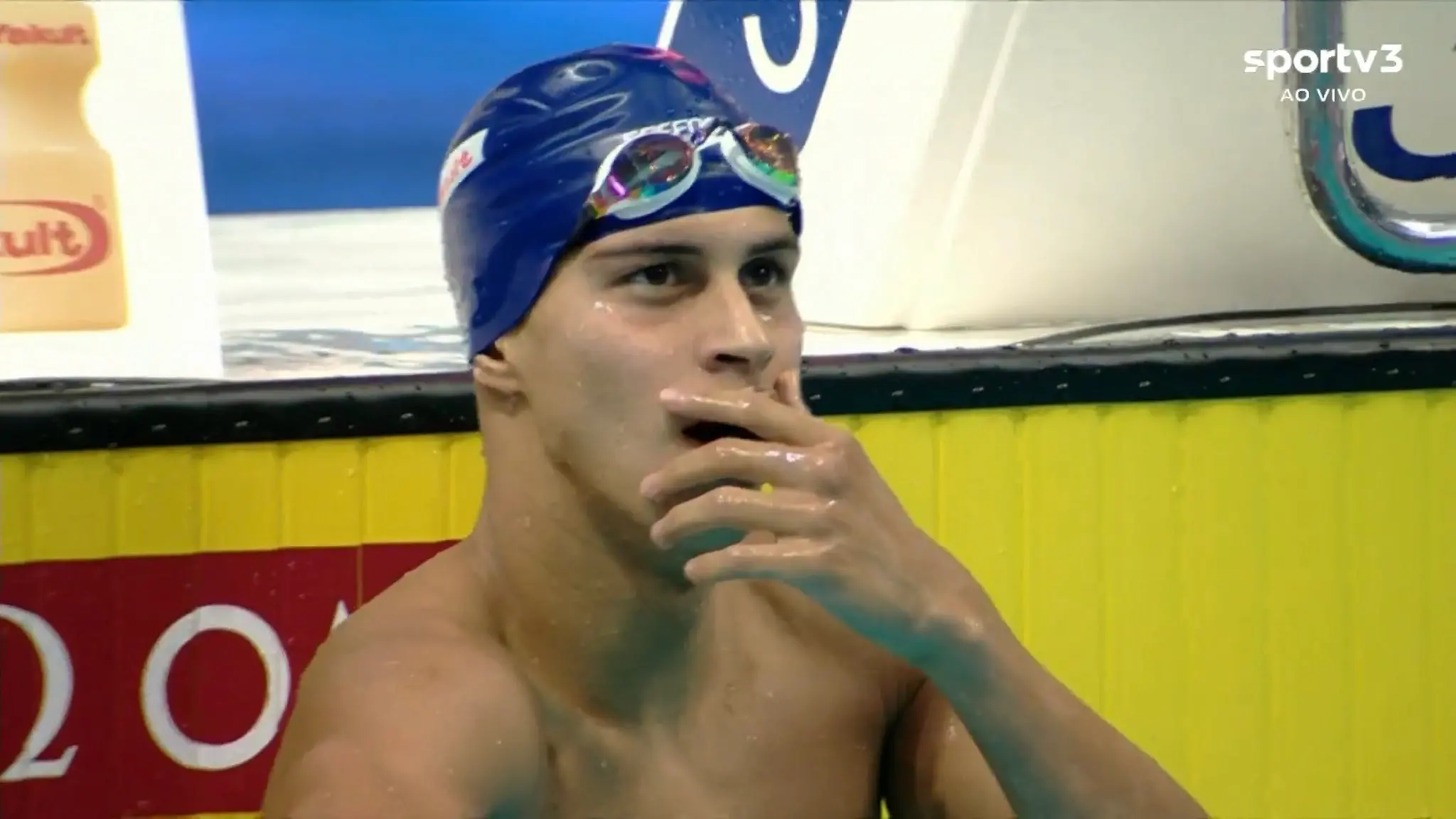 Nadador Guilherme Costa é bronze no Mundial de Natação