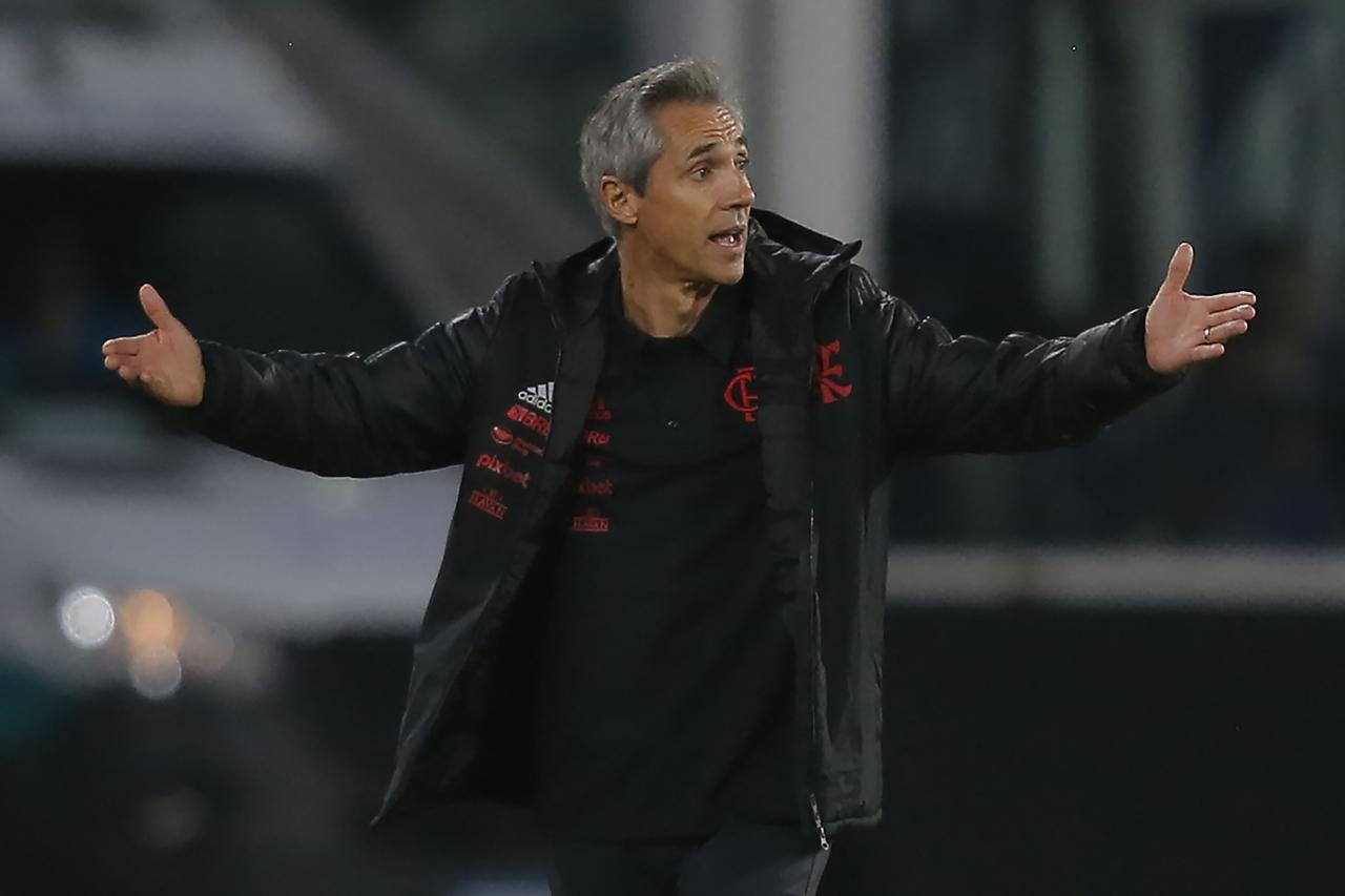 Paulo Sousa pode ir a FIFA contra o Flamengo