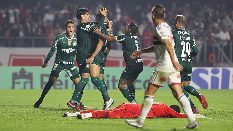 COMENTE] O Palmeiras tem a obrigação de vencer o choque-rei, nesta  quarta-feira?