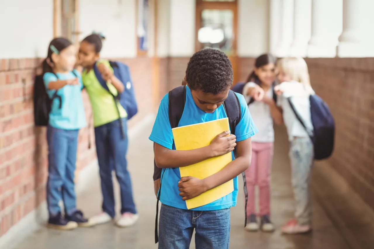 Estudos apontam que as vítimas de bullying são membros de minorias sociais