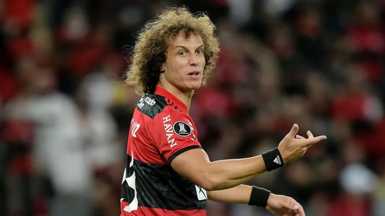 David Luiz em jogo pelo Flamengo