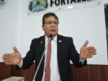 Ronivaldo Maia é expulso do PT Ceará