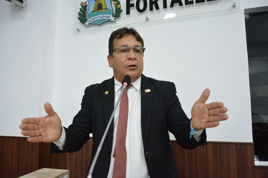 Ronivaldo Maia é expulso do PT Ceará