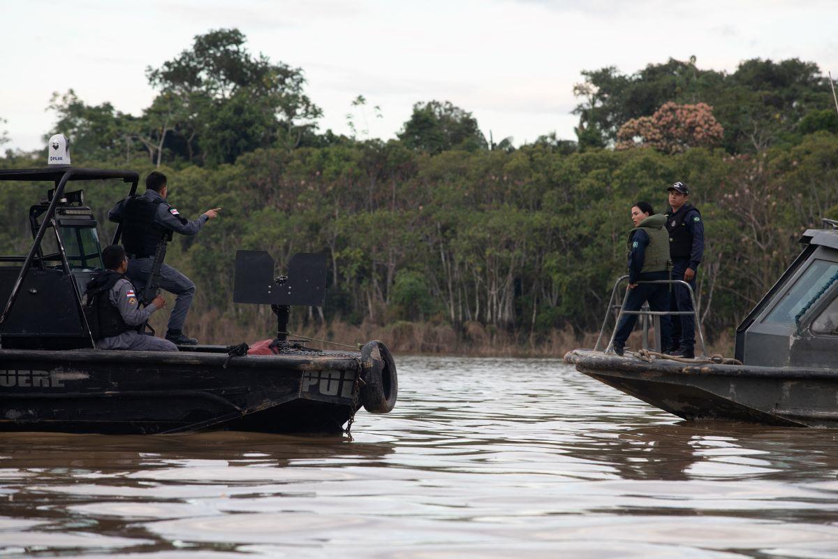 polícia buscando corpos de bruno e dom na amazônia