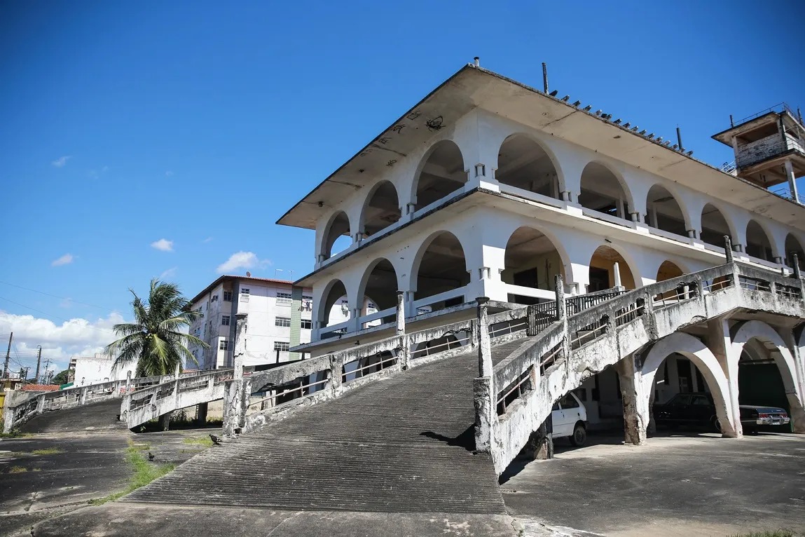 Casa do Português é um dos símbolos do bairro Damas.