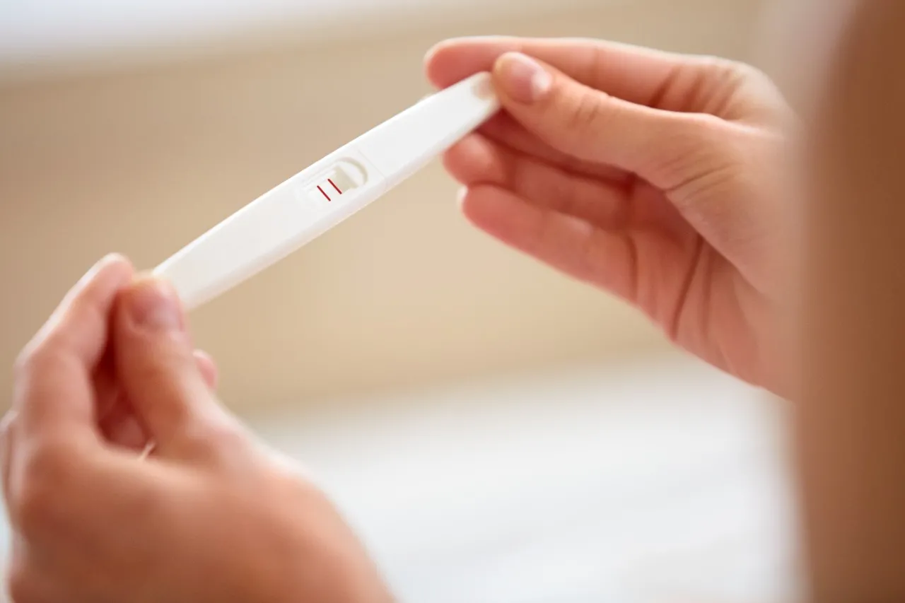 Em muitos testes, o surgimento de duas barras indicam caso positivo para gravidez